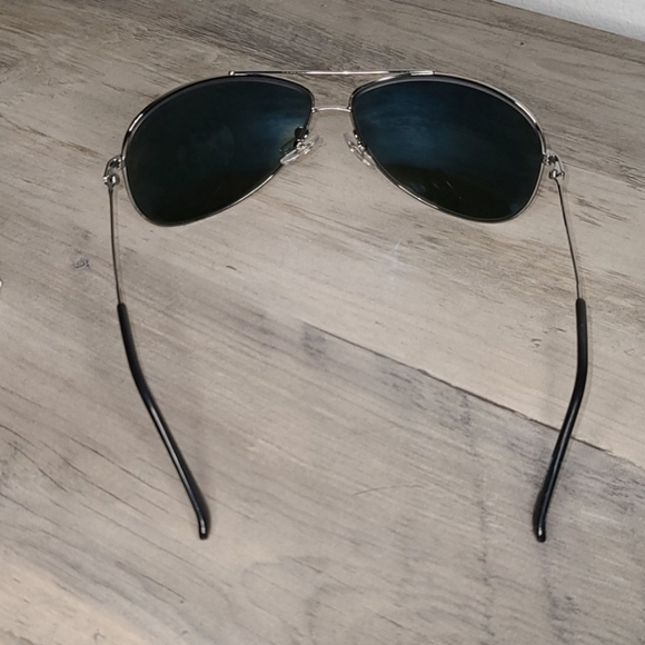 Ray-Ban Sunglasses - Picture 3 of 12